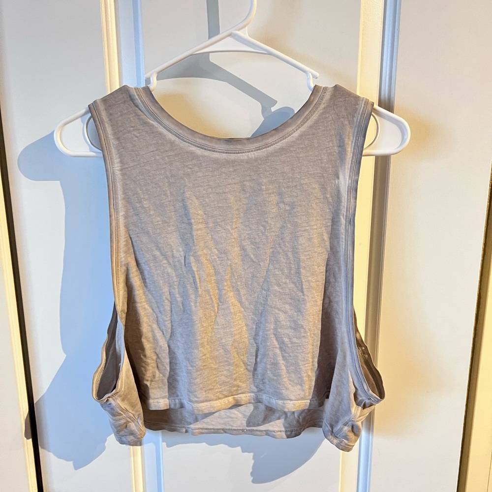 Lululemon crop tank
